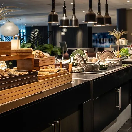 Quality Airport Vaernes Hotel 4*