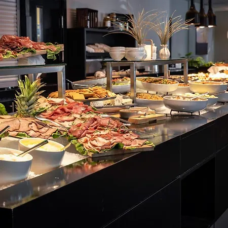 Hotel Quality Airport Vaernes 4*