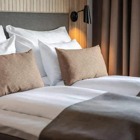 Hotell Quality Airport Vaernes 4*