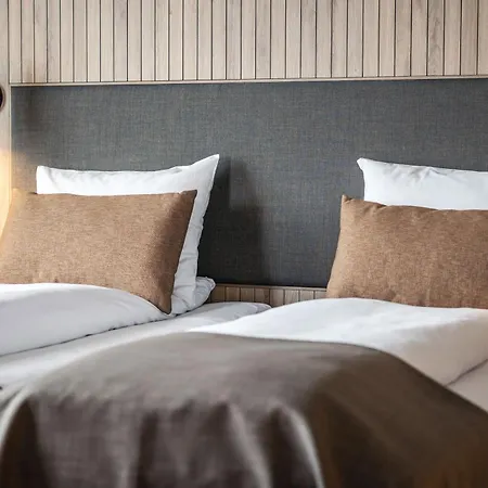 Quality Airport Vaernes 4*